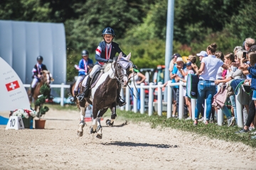 Tour d'honneur Championnat Suisse Poney C Eugénie Bornand avec TALISHA au tour d'honneur du Championnat Suisse Poney cat. C.