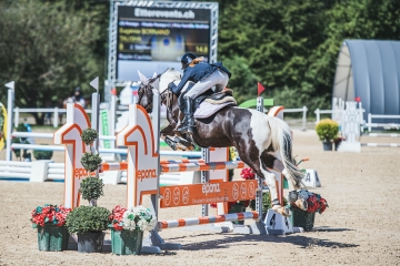 Eugénie Bornand avec Talisha Eugénie Bornand avec Talisha lors des Championnats suisses Poney cat. C 2020.